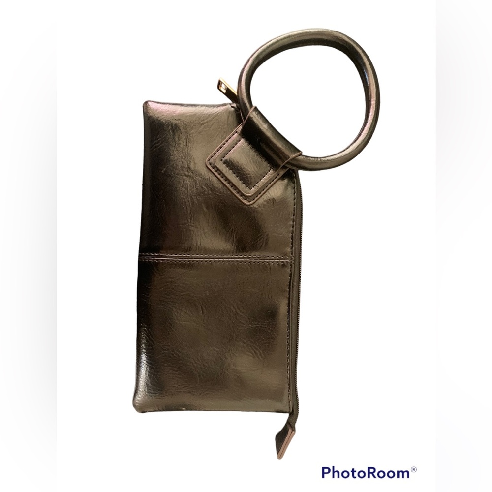 Black clutch wristlet